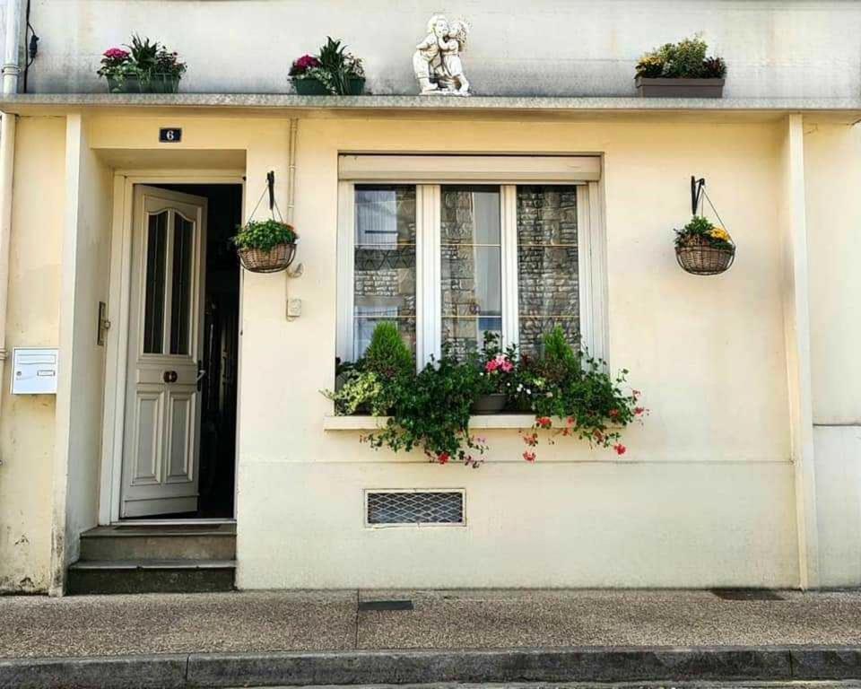Maison Le Trefle Chef-Boutonne Exterior foto
